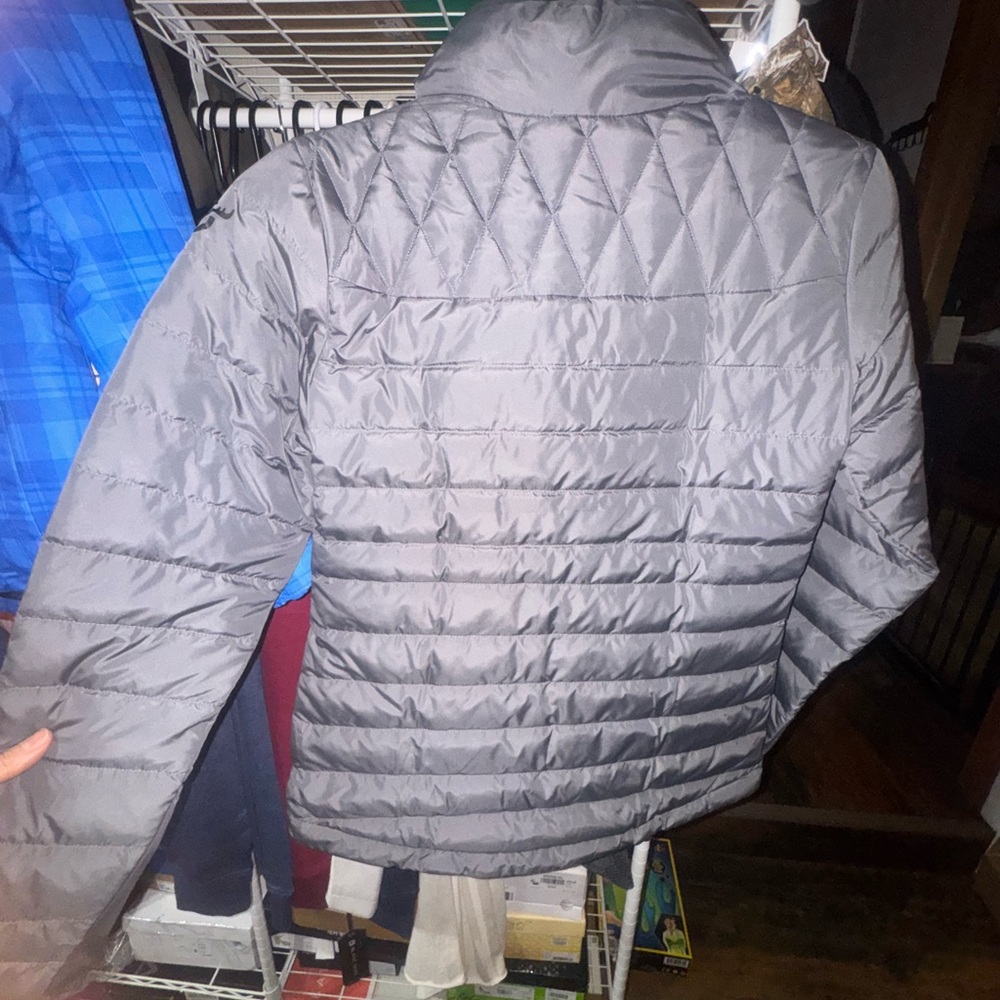 Moosejaw Men's Charcoal Puffer Jacket - Picture 2 of 4